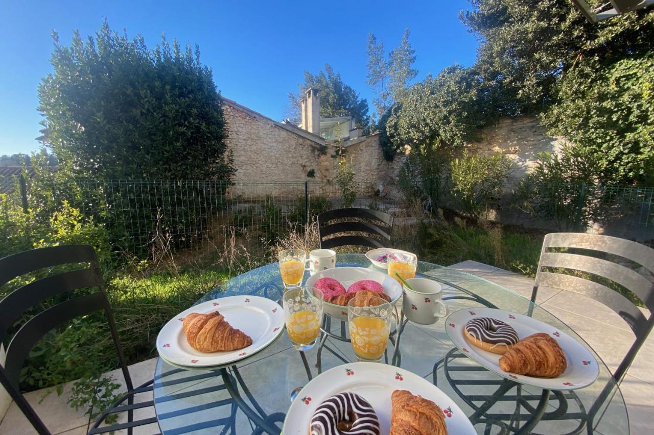 Roche Blanche - Terrasse Et Parking Appartement Nîmes Buitenkant foto