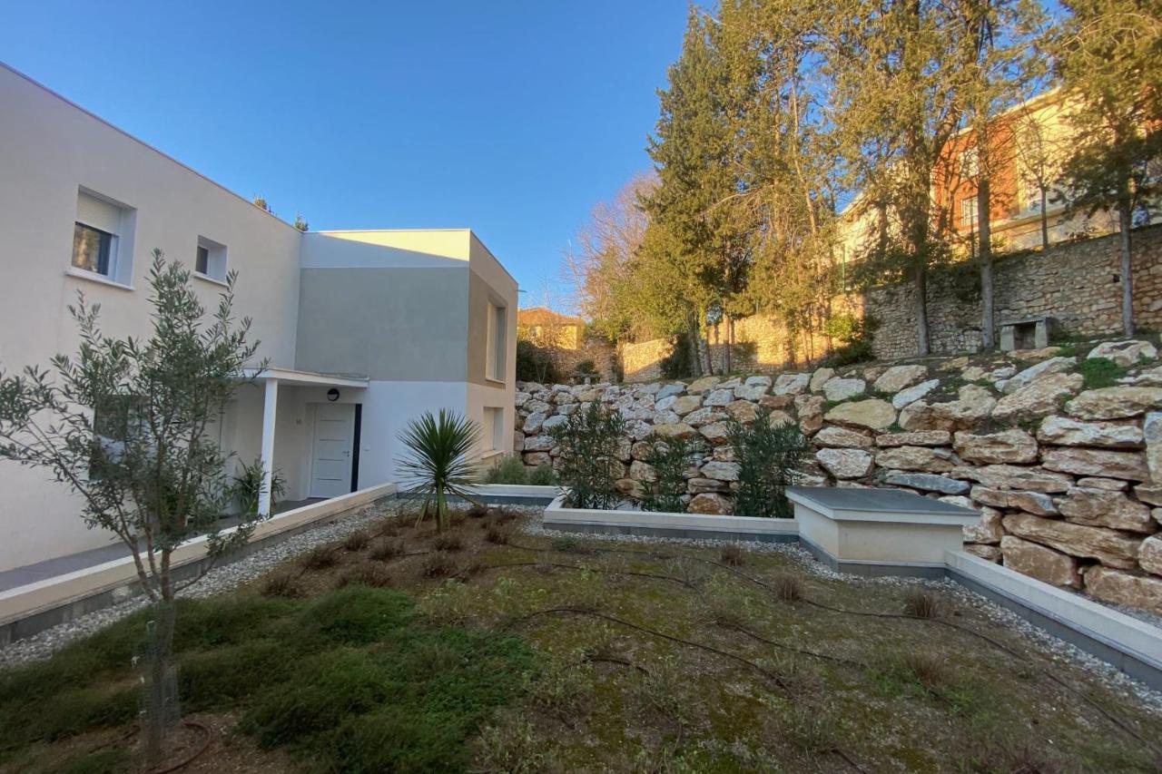 Roche Blanche - Terrasse Et Parking Appartement Nîmes Buitenkant foto